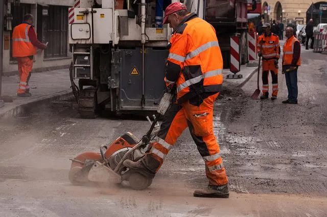 Jak zamówić odzież roboczą dla pracowników?