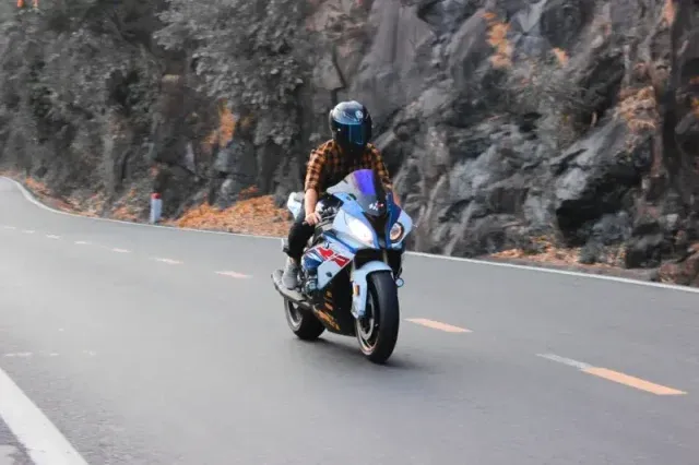 Gmole motocyklowe - czym są i jakie mają zastosowanie?