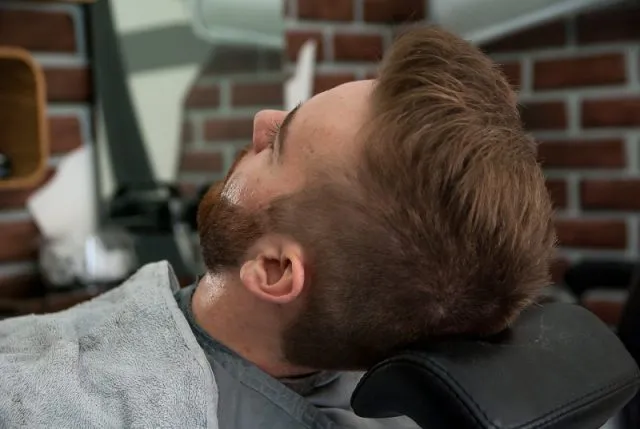 Pielęgnacja brody u mężczyzn - kampania Movember